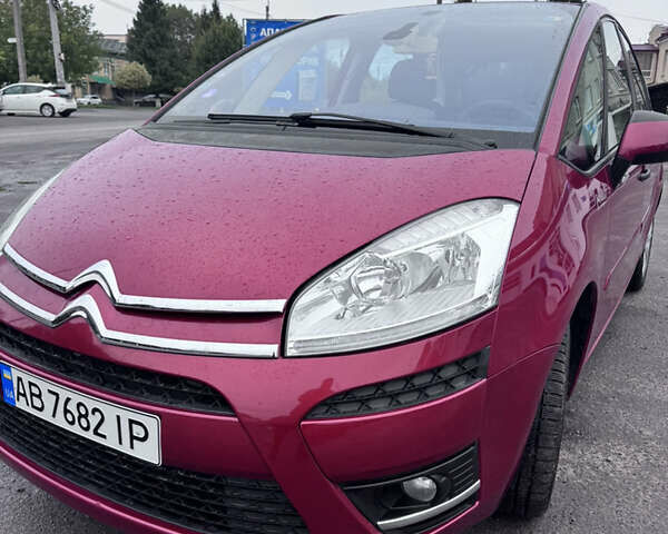 Червоний Сітроен С4 Пікассо, об'ємом двигуна 1.6 л та пробігом 177 тис. км за 5499 $, фото 5 на Automoto.ua