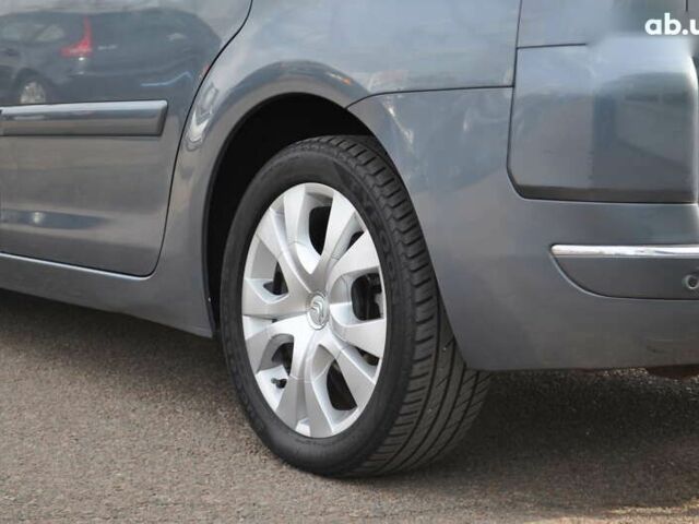 Сітроен С4 Пікассо, об'ємом двигуна 1.6 л та пробігом 220 тис. км за 8000 $, фото 19 на Automoto.ua