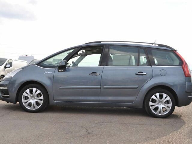 Сітроен С4 Пікассо, об'ємом двигуна 1.6 л та пробігом 220 тис. км за 8000 $, фото 13 на Automoto.ua