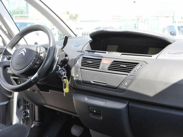 Сітроен С4 Пікассо, об'ємом двигуна 1.6 л та пробігом 206 тис. км за 7900 $, фото 15 на Automoto.ua