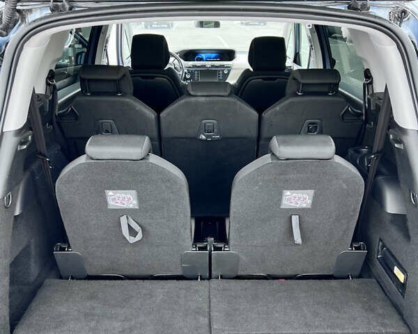 Сітроен С4 Пікассо, об'ємом двигуна 2 л та пробігом 180 тис. км за 11900 $, фото 15 на Automoto.ua