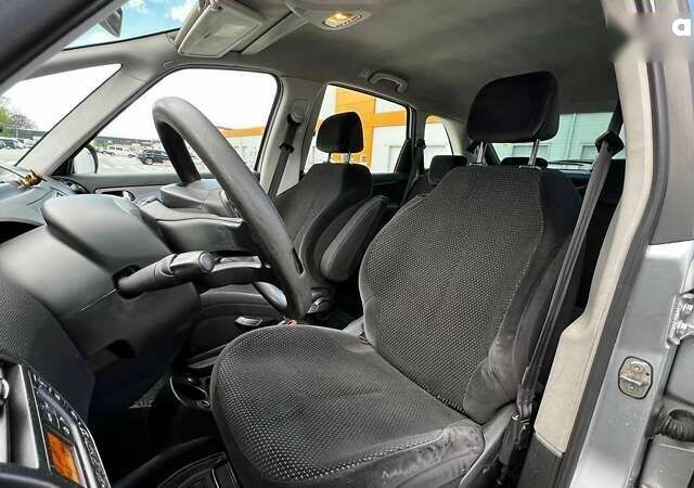 Ситроен С4 Пикассо, объемом двигателя 1.6 л и пробегом 227 тыс. км за 5100 $, фото 21 на Automoto.ua