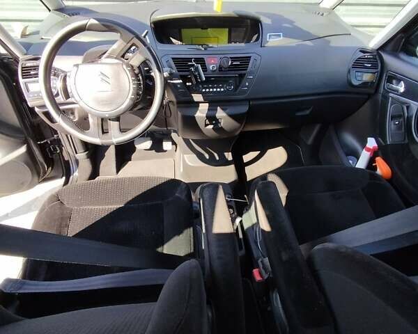Ситроен С4 Пикассо, объемом двигателя 2 л и пробегом 270 тыс. км за 5950 $, фото 27 на Automoto.ua