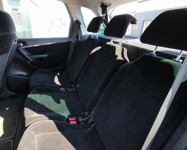 Ситроен С4 Пикассо, объемом двигателя 2 л и пробегом 270 тыс. км за 5950 $, фото 25 на Automoto.ua