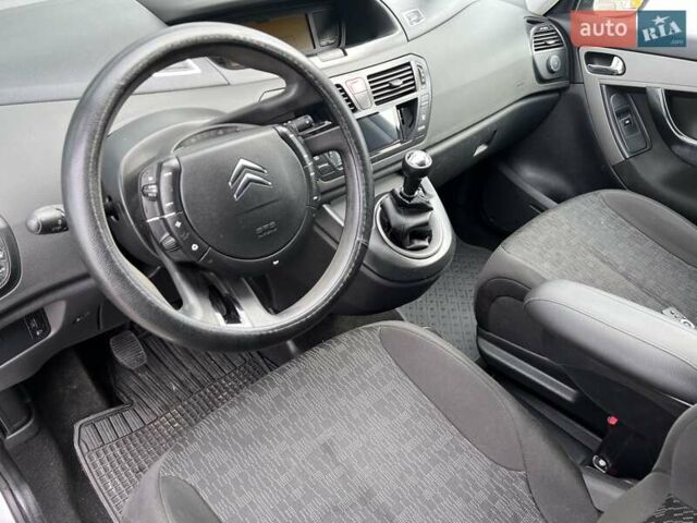Сітроен С4 Пікассо, об'ємом двигуна 2 л та пробігом 180 тис. км за 5500 $, фото 8 на Automoto.ua