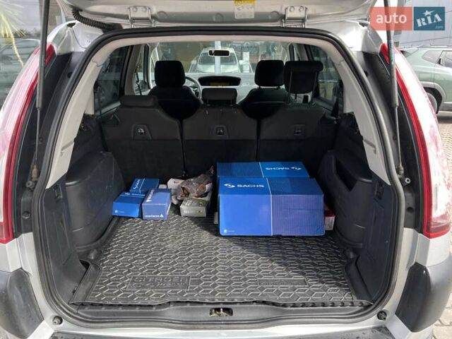 Сітроен С4 Пікассо, об'ємом двигуна 2 л та пробігом 180 тис. км за 5500 $, фото 13 на Automoto.ua