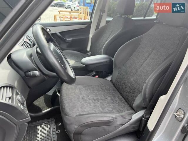 Сітроен С4 Пікассо, об'ємом двигуна 2 л та пробігом 180 тис. км за 5500 $, фото 7 на Automoto.ua