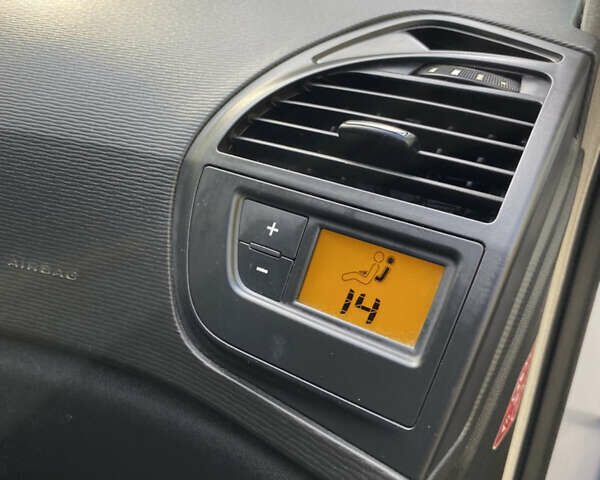 Сітроен С4 Пікассо, об'ємом двигуна 1.6 л та пробігом 275 тис. км за 6700 $, фото 24 на Automoto.ua