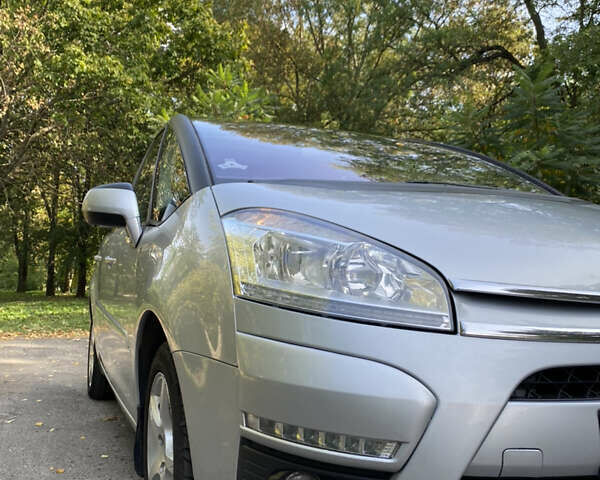 Ситроен С4 Пикассо, объемом двигателя 1.6 л и пробегом 275 тыс. км за 6700 $, фото 29 на Automoto.ua