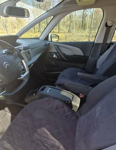 Сітроен С4 Пікассо, об'ємом двигуна 1.56 л та пробігом 267 тис. км за 10500 $, фото 21 на Automoto.ua
