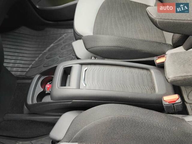 Сітроен С4 Пікассо 2014 у Києві на Automoto.ua Сітроен С4 Пікассо, об'ємом двигуна 1.56 л та пробігом 172 тис. км за 11000 $, фото 22 на Automoto.ua