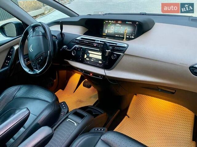 Ситроен С4 Пикассо, объемом двигателя 2 л и пробегом 246 тыс. км за 14000 $, фото 11 на Automoto.ua