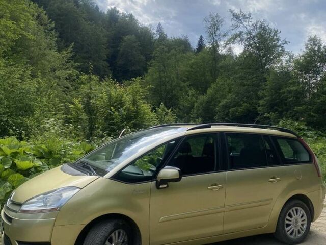 Желтый Ситроен С4 Пикассо, объемом двигателя 1.6 л и пробегом 333 тыс. км за 4600 $, фото 8 на Automoto.ua