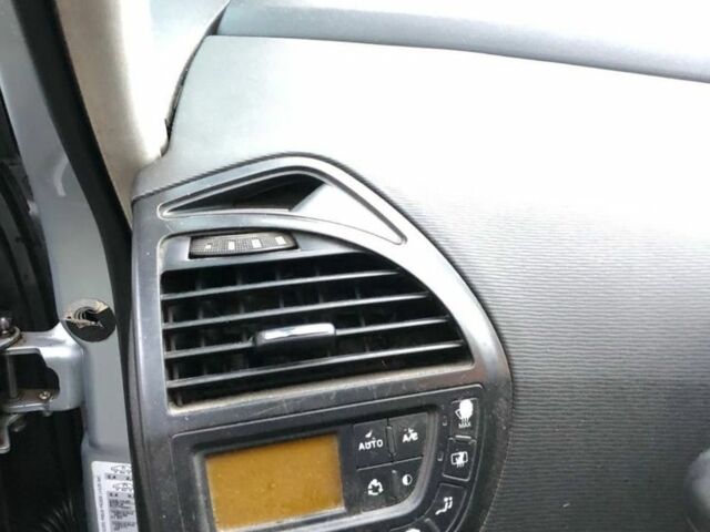 Сірий Сітроен С4 Пікассо, об'ємом двигуна 1.6 л та пробігом 300 тис. км за 4800 $, фото 13 на Automoto.ua