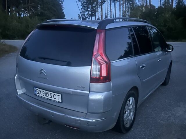 Серый Ситроен С4 Пикассо, объемом двигателя 2 л и пробегом 270 тыс. км за 10500 $, фото 1 на Automoto.ua