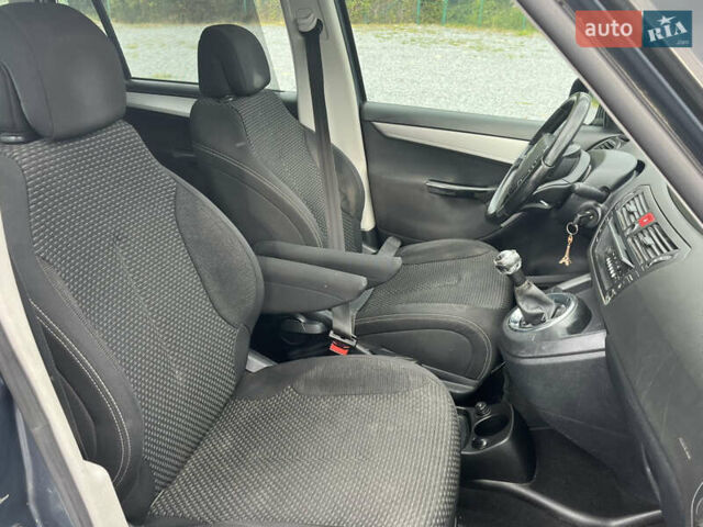 Сірий Сітроен С4 Пікассо, об'ємом двигуна 1.75 л та пробігом 197 тис. км за 4600 $, фото 17 на Automoto.ua