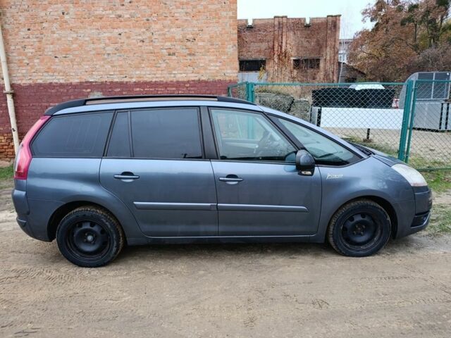 Серый Ситроен С4 Пикассо, объемом двигателя 1.6 л и пробегом 319 тыс. км за 4300 $, фото 3 на Automoto.ua