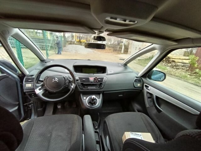 Серый Ситроен С4 Пикассо, объемом двигателя 1.6 л и пробегом 319 тыс. км за 4300 $, фото 6 на Automoto.ua