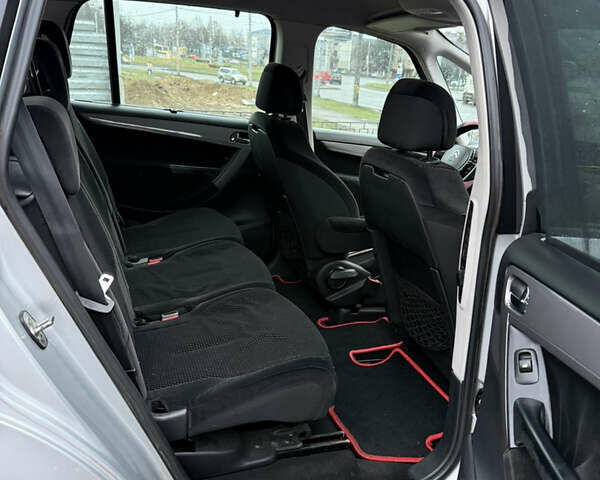 Серый Ситроен С4 Пикассо, объемом двигателя 2 л и пробегом 281 тыс. км за 5500 $, фото 3 на Automoto.ua