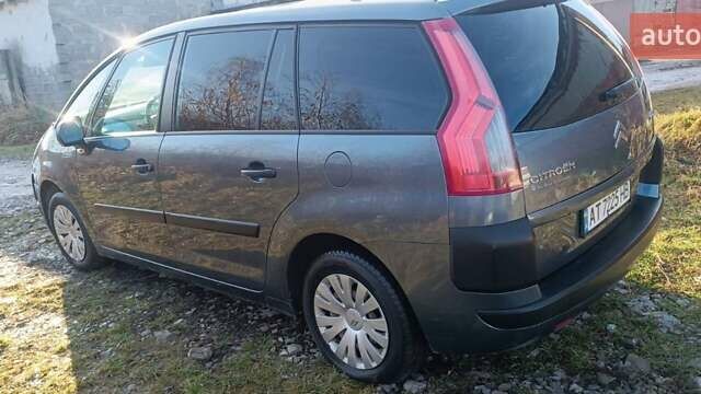 Серый Ситроен С4 Пикассо, объемом двигателя 1.75 л и пробегом 262 тыс. км за 3950 $, фото 10 на Automoto.ua