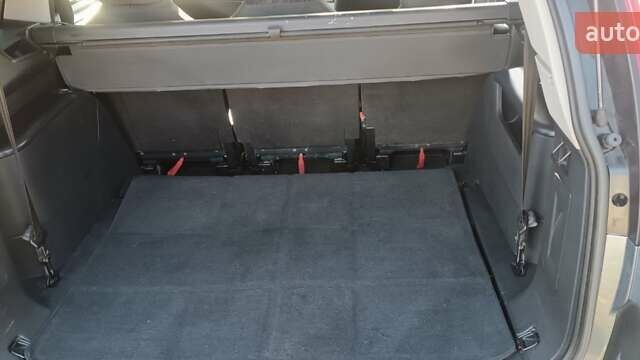 Серый Ситроен С4 Пикассо, объемом двигателя 1.75 л и пробегом 262 тыс. км за 3950 $, фото 11 на Automoto.ua