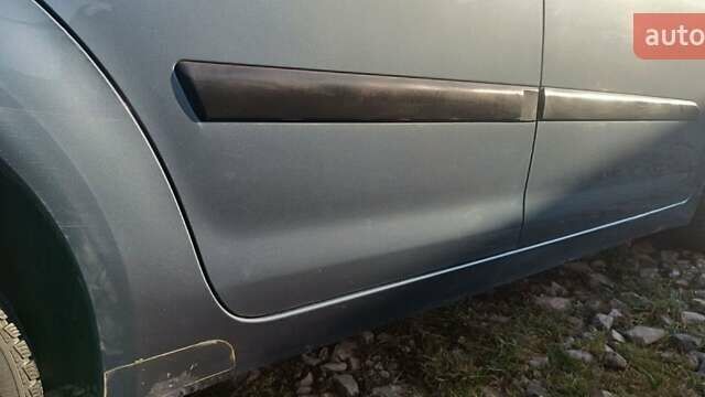 Серый Ситроен С4 Пикассо, объемом двигателя 1.75 л и пробегом 262 тыс. км за 3950 $, фото 2 на Automoto.ua