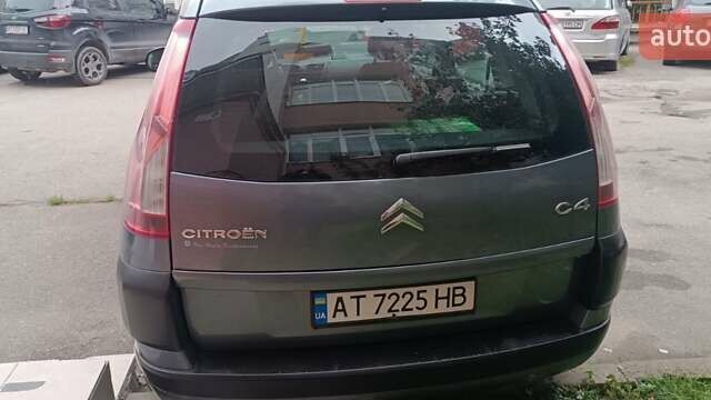 Сітроен С4 Пікассо 2006 у Івано-Франківську на Automoto.ua Сірий Сітроен С4 Пікассо, об'ємом двигуна 1.8 л та пробігом 265 тис. км за 3700 $, фото 5 на Automoto.ua