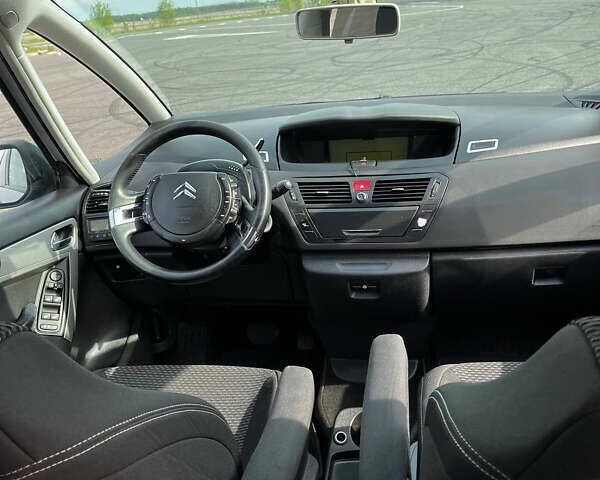 Серый Ситроен С4 Пикассо, объемом двигателя 2 л и пробегом 370 тыс. км за 5399 $, фото 19 на Automoto.ua