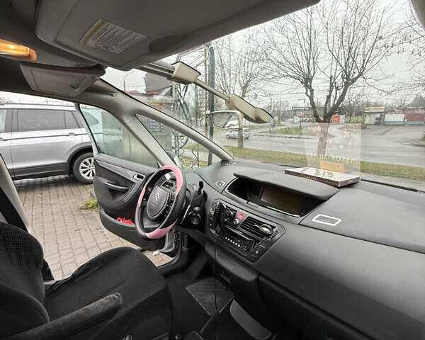 Серый Ситроен С4 Пикассо, объемом двигателя 2 л и пробегом 281 тыс. км за 5500 $, фото 7 на Automoto.ua