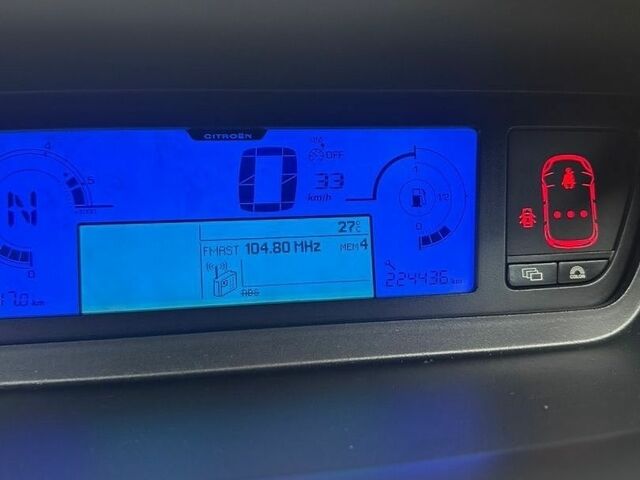 Сірий Сітроен С4 Пікассо, об'ємом двигуна 2 л та пробігом 227 тис. км за 5300 $, фото 25 на Automoto.ua