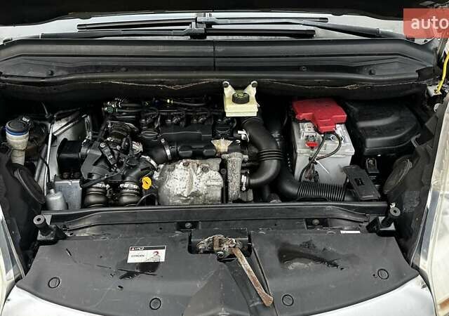 Сірий Сітроен С4 Пікассо, об'ємом двигуна 1.56 л та пробігом 321 тис. км за 4800 $, фото 8 на Automoto.ua