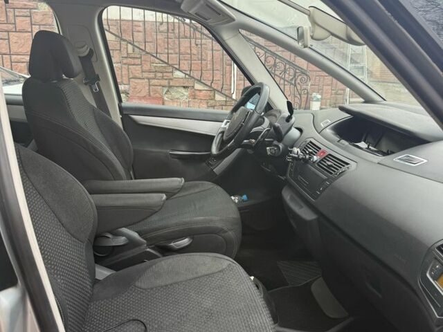 Ситроен С4 Пикассо 2007 в Львове на Automoto.ua Серый Ситроен С4 Пикассо, объемом двигателя 1.6 л и пробегом 260 тыс. км за 6000 $, фото 5 на Automoto.ua