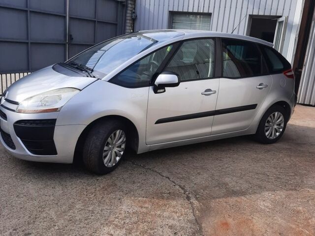 Серый Ситроен С4 Пикассо, объемом двигателя 1.6 л и пробегом 230 тыс. км за 4950 $, фото 2 на Automoto.ua