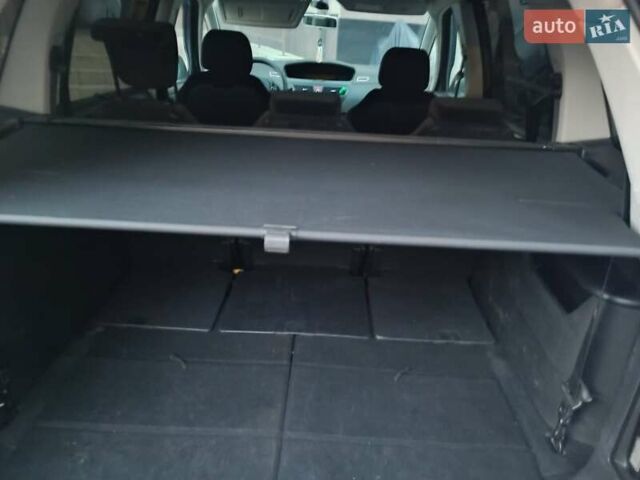 Серый Ситроен С4 Пикассо, объемом двигателя 0 л и пробегом 240 тыс. км за 6000 $, фото 22 на Automoto.ua