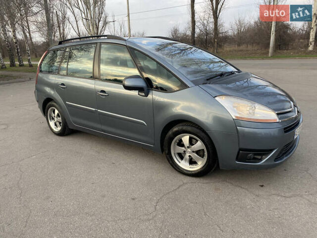 Серый Ситроен С4 Пикассо, объемом двигателя 1.56 л и пробегом 285 тыс. км за 5700 $, фото 12 на Automoto.ua