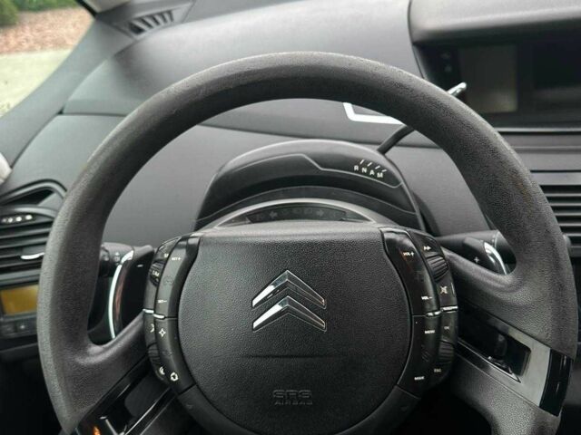 Серый Ситроен С4 Пикассо, объемом двигателя 1.6 л и пробегом 285 тыс. км за 4000 $, фото 2 на Automoto.ua