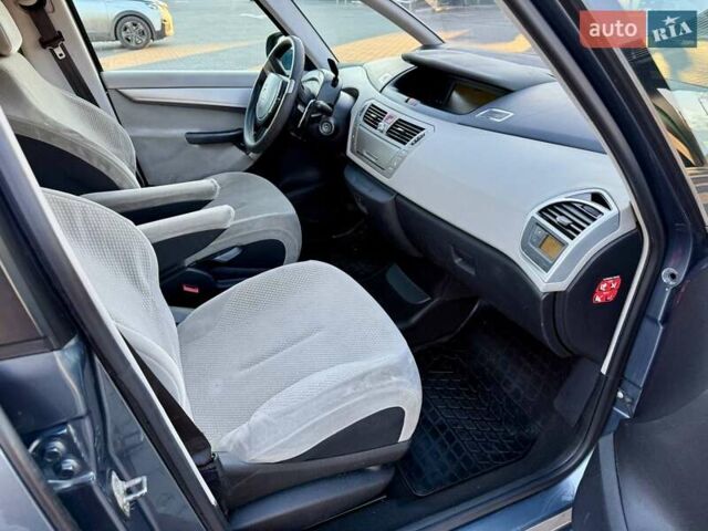 Сірий Сітроен С4 Пікассо, об'ємом двигуна 1.56 л та пробігом 276 тис. км за 5400 $, фото 22 на Automoto.ua