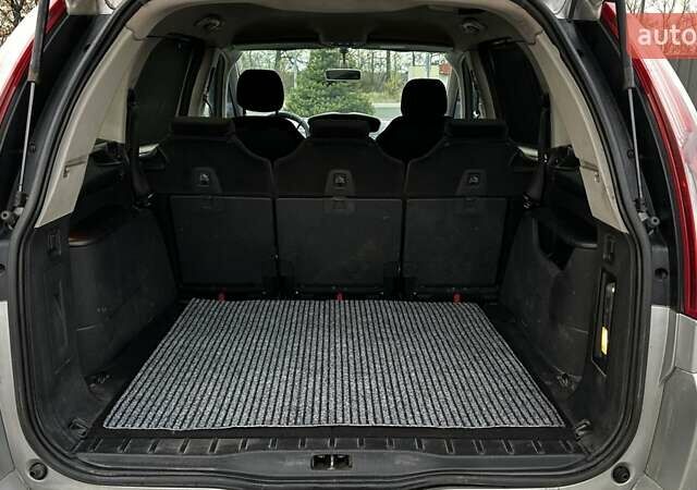 Сірий Сітроен С4 Пікассо, об'ємом двигуна 1.56 л та пробігом 321 тис. км за 4800 $, фото 9 на Automoto.ua