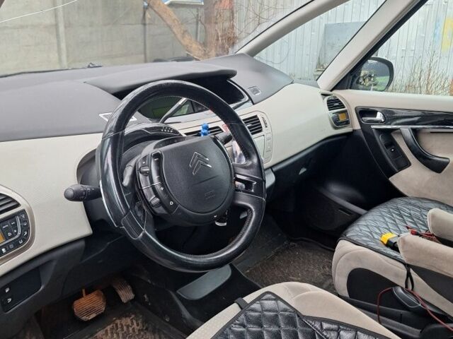 Серый Ситроен С4 Пикассо, объемом двигателя 2 л и пробегом 285 тыс. км за 5900 $, фото 6 на Automoto.ua