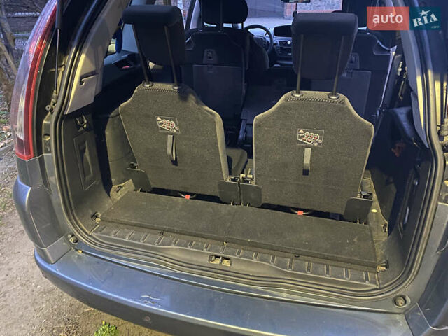 Серый Ситроен С4 Пикассо, объемом двигателя 1.56 л и пробегом 285 тыс. км за 5700 $, фото 31 на Automoto.ua