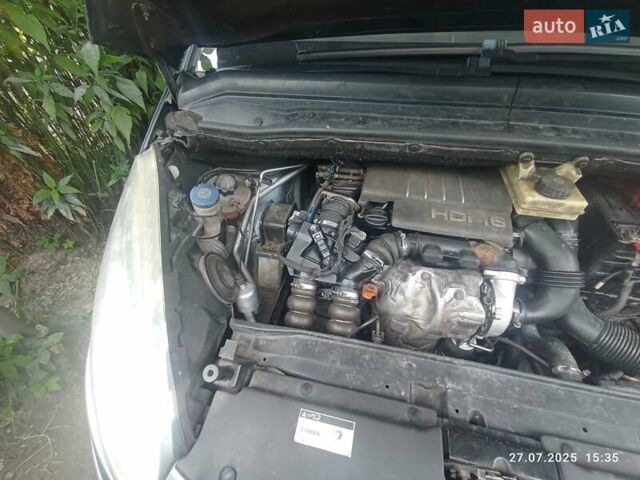 Ситроен С4 Пикассо 2007 в Львове на Automoto.ua Серый Ситроен С4 Пикассо, объемом двигателя 1.56 л и пробегом 270 тыс. км за 5800 $, фото 12 на Automoto.ua