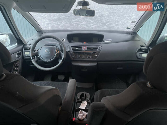 Серый Ситроен С4 Пикассо, объемом двигателя 1.56 л и пробегом 300 тыс. км за 4690 $, фото 28 на Automoto.ua