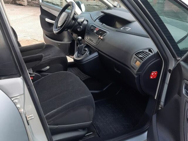 Серый Ситроен С4 Пикассо, объемом двигателя 1.6 л и пробегом 230 тыс. км за 4950 $, фото 4 на Automoto.ua