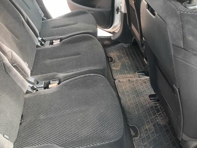 Серый Ситроен С4 Пикассо, объемом двигателя 1.6 л и пробегом 230 тыс. км за 4950 $, фото 6 на Automoto.ua