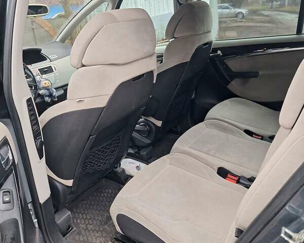 Серый Ситроен С4 Пикассо, объемом двигателя 2 л и пробегом 285 тыс. км за 5900 $, фото 8 на Automoto.ua