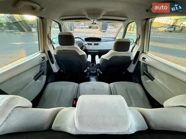 Сірий Сітроен С4 Пікассо, об'ємом двигуна 1.56 л та пробігом 276 тис. км за 5400 $, фото 19 на Automoto.ua