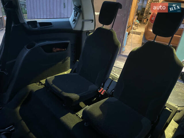 Серый Ситроен С4 Пикассо, объемом двигателя 1.56 л и пробегом 285 тыс. км за 5700 $, фото 32 на Automoto.ua