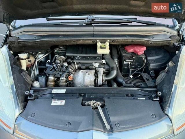 Сірий Сітроен С4 Пікассо, об'ємом двигуна 1.56 л та пробігом 276 тис. км за 5400 $, фото 14 на Automoto.ua