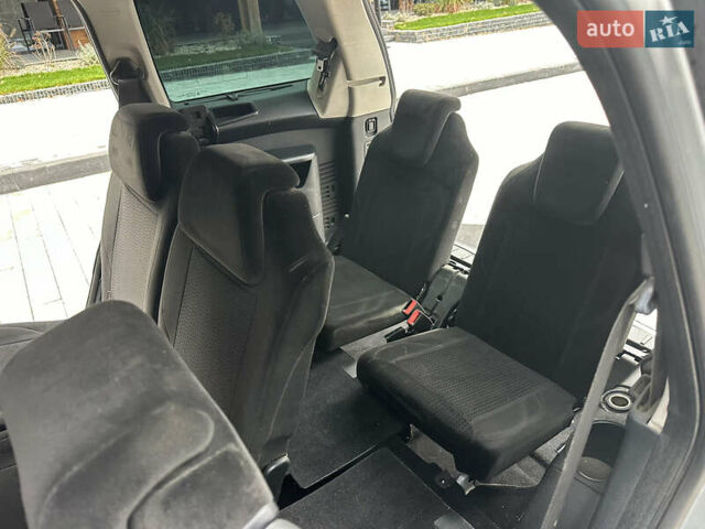 Сірий Сітроен С4 Пікассо, об'ємом двигуна 2 л та пробігом 220 тис. км за 4990 $, фото 4 на Automoto.ua