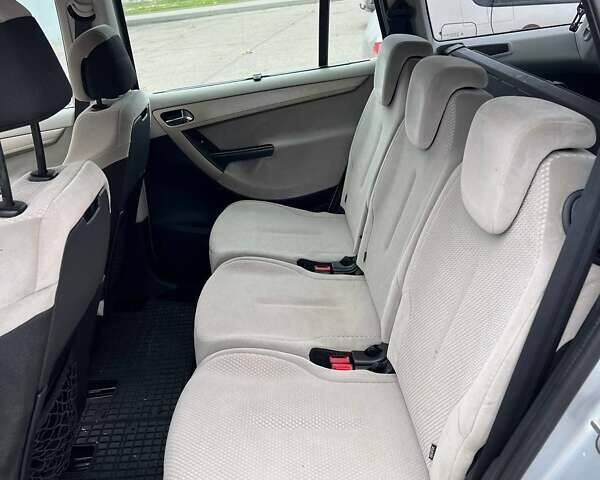 Сірий Сітроен С4 Пікассо, об'ємом двигуна 1.7 л та пробігом 356 тис. км за 6500 $, фото 24 на Automoto.ua